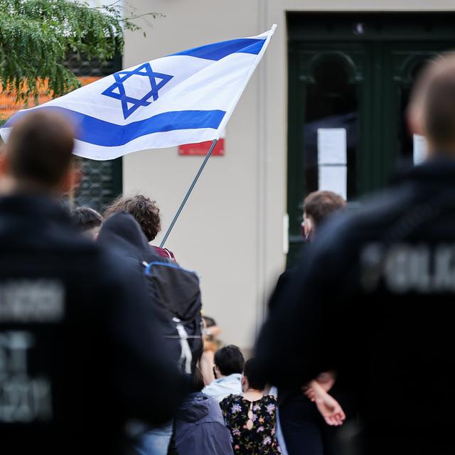 Drapeau israélien devant le tribunal de Halle, mardi 21.07.2020. [DPA/Keystone - Jan Woitas]