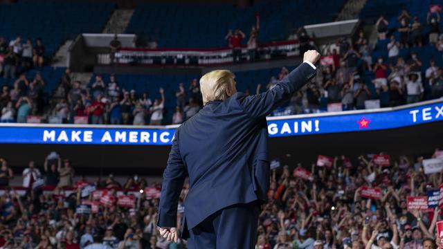 Trump a renoué avec ses fans dans un grand meeting à Tulsa, Oklahoma [Keystone/AP - Evan Vucci]