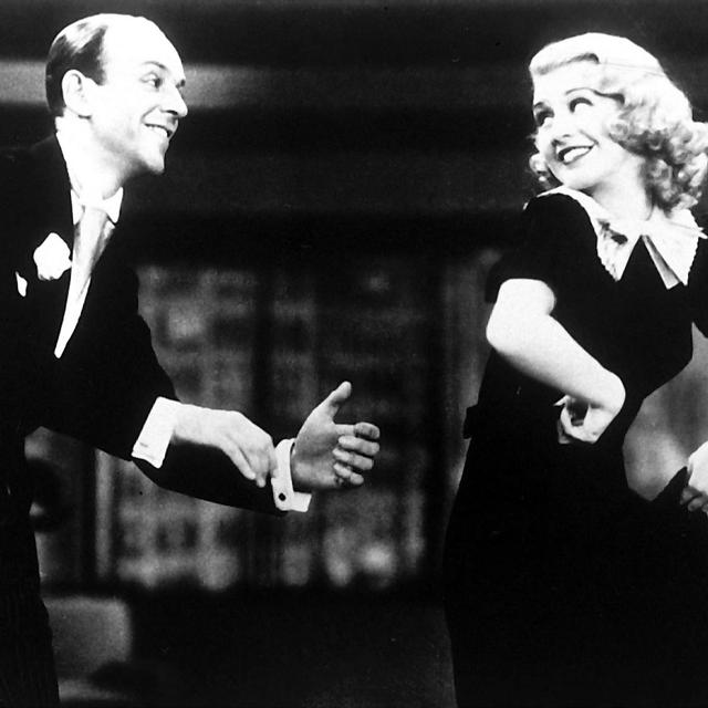 Fred Astaire et Ginger Rogers dans "Sur les ailes de la danse" en 1937. [RKO Radio Pictures / Collection ChristopheL via AFP]