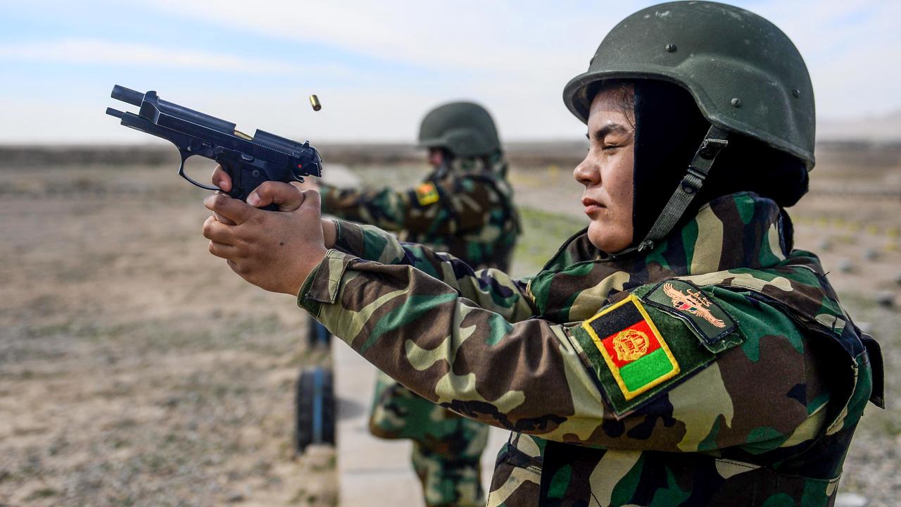 Des soldats des forces afghanes prennent part à un exercice militaire dans la province d'Herat, le 17 février 2020. [AFP - Hoshang Hashimi]