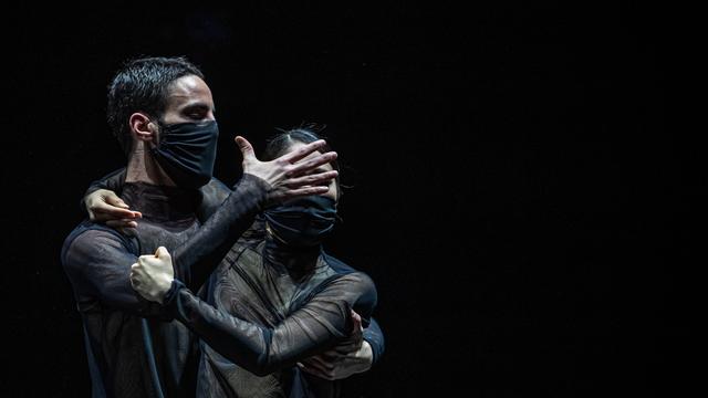 Au théâtre, la distanciation physique entre comédiens sera-t-elle de mise? (photo prétexte) [Keystone - Martin Divisek]