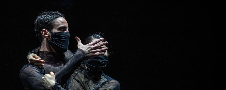 Au théâtre, la distanciation physique entre comédiens sera-t-elle de mise? (photo prétexte) [Keystone - Martin Divisek]