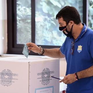 Fort d'une cote de popularité en baisse, le chef de la Lega Matteo Salvini joue gros dans ces élections, notamment dans sa région, la Toscane. [AFP - Flavio Lo Scalzo]