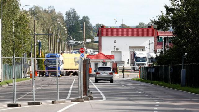 Le poste-frontière de Medininkai, entre la Biélorussie et la Lituanie. [Reuters - Ints Kalnins]