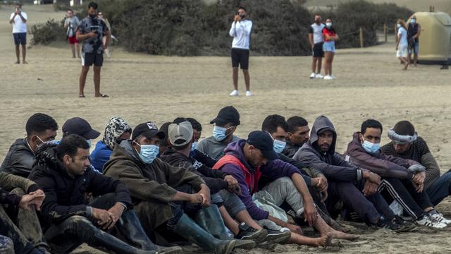 Depuis le début de l'année, près de 20'000 migrants sont arrivées dans l’archipel espagnol où la pandémie a mis un coup d'arrêt au tourisme. [Keystone - Javier Bauluz]