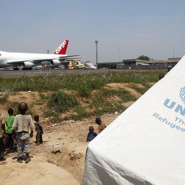 Le PAM met à disposition sa logistique et ses avions, aussi pour les petites ONG. [EPA/Keystone - Legnan Koula]