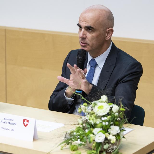 En visite à Saint-Gall, Alain Berset a rappelé les cantons à leurs devoirs. [KEYSTONE - Peter Schneider]