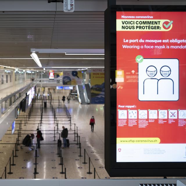 Le hall de l'aéroport de Genève. [Keystone - Laurent Gillieron]