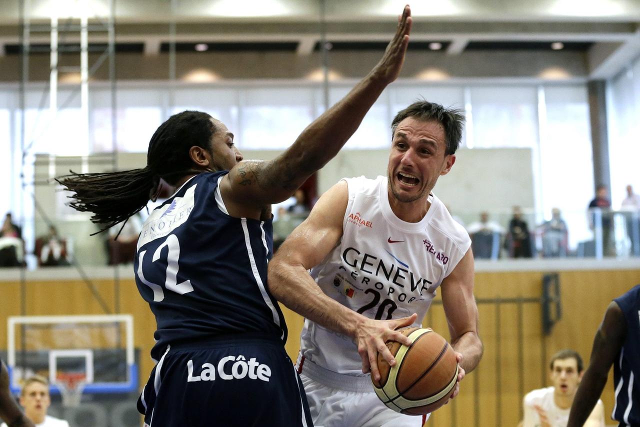 Joueur, Andrej Stimac (ici en 2012) s'était imposé comme un pilier des Lions de Genève. [Keystone - Laurent Gilliéron]