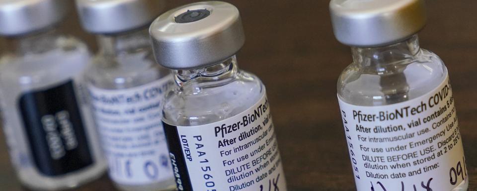 Le vaccin de Pfizer-BioNTech peut se conserver à des températures moins basses que prévu. [AP - Martha Asencio Rhine]