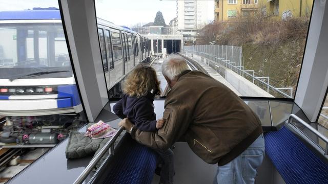 Les transports publics vaudois veulent fidéliser leurs usagers et usagères avec une nouvelle offre. [Keystone - Laurent Gilliéron]