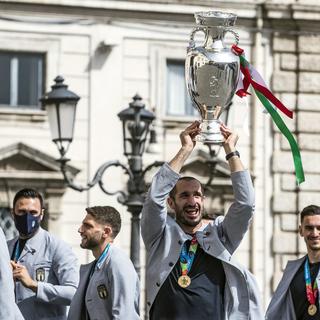 Les champions d'Europe italiens sont arrivés à Rome. [Keystone/EPA - Angelo Carconi]