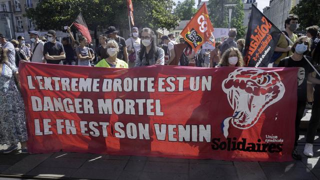 La gauche française défile dans plusieurs villes contre l'extrême droite. [AFP - Estelle Ruiz]