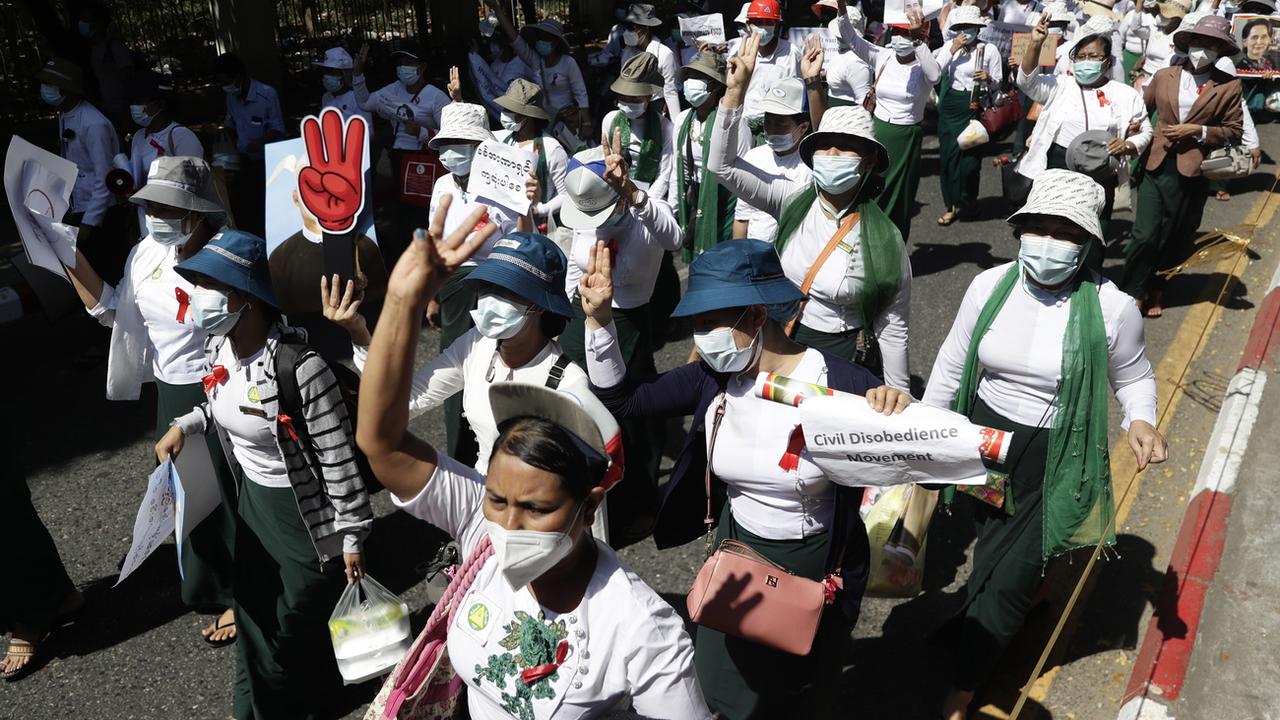 Les manifestations se poursuivent en Birmanie. [EPA - LYNN BO BO]