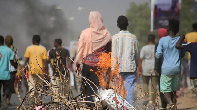 Une manifestation au Soudan a fait 4 morts. [Keystone - Ashraf Idris/AP Photo]