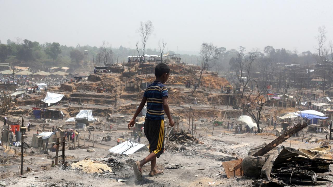 Un incendie a ravagé le camp de Cox's Bazar en mars 2021. [Keystone/EPA - Tanbirul Miraj Ripon]