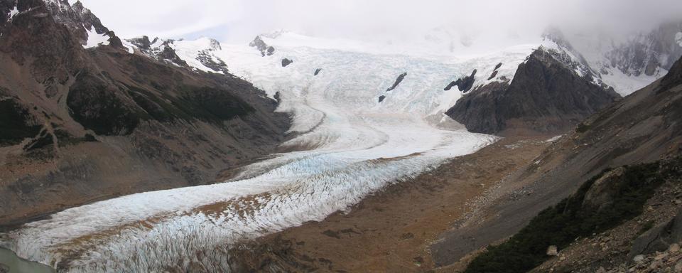 Vue panoramique du Glacier Torre depuis Mirador Maesti. [depositphotos - Imladris]