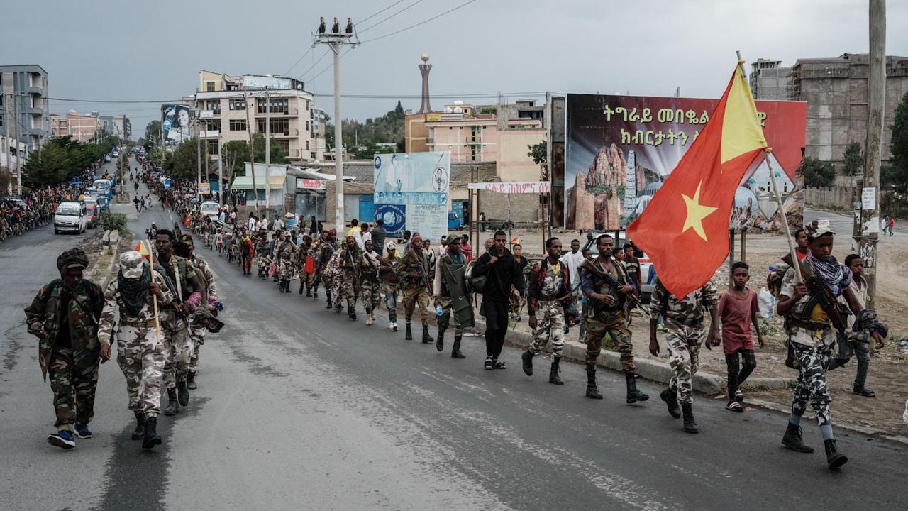 Des soldats des Forces de Défense du Tigré défilent à Mekele, 29.06.2021. [AFP - Yasuyoshi Chiba]