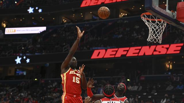 Clint Capela a réussi un nouveau double double pour aider son équipe à dominer Washington. [Tommy Gilligan - JustPictures]