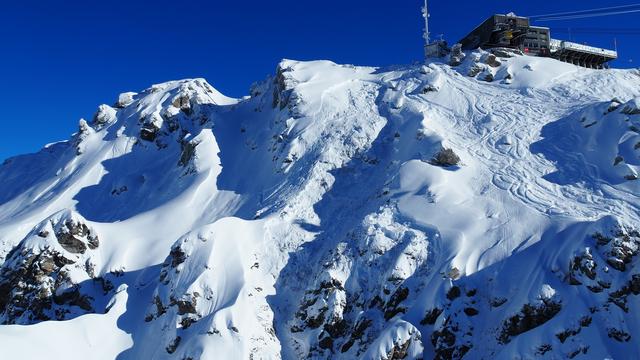 Une avalanche a emporté dix skieurs sur les hauts de Verbier (VS) dans le secteur du Vacheret. [Police cantonale Valaisanne]