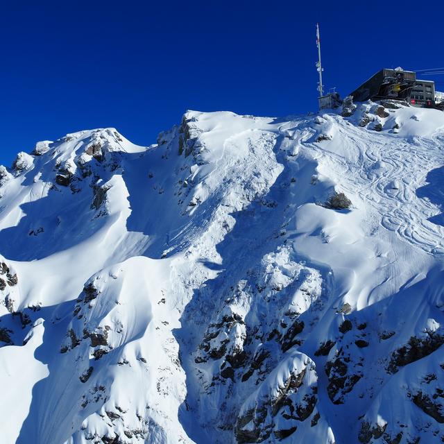 Une avalanche a emporté dix skieurs sur les hauts de Verbier (VS) dans le secteur du Vacheret. [Police cantonale Valaisanne]