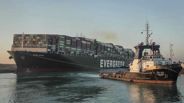 Le porte-conteneurs Ever Given a été remis à flot dans le canal de Suez. [AP - Suez Canal Authority]