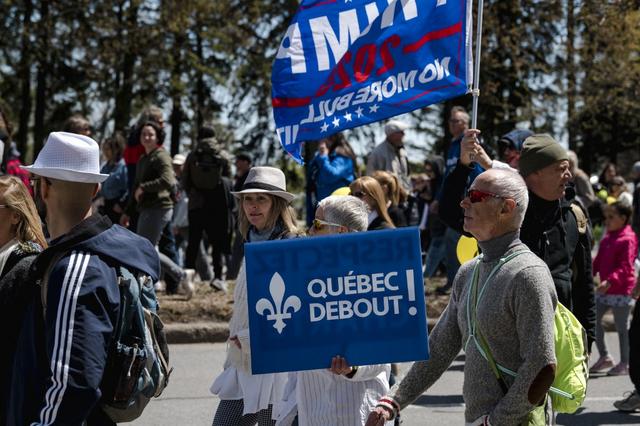 Le cortège a rassemblé plusieurs dizaines de milliers de personnes. [AFP - ANDREJ IVANOV]