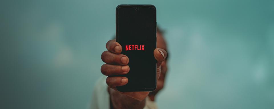 Netflix se lance dans les jeux vidéos. [Unsplash - Sayan Ghosh]