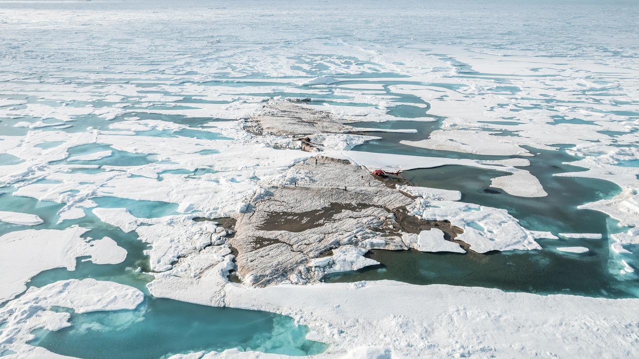 Au cours d'une expédition en juillet, un groupe de scientifiques a découvert ce qu'il pense être la terre émergée la plus septentrionale du monde, au nord du Groenland, a annoncé l'Université de Copenhague. [Reuters - Julian Charriere]