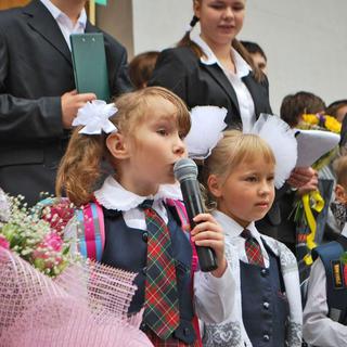 Des petits écoliers russes. (image d'illustration) [Madeleine Leroyer]