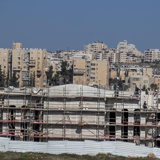 Le premier ministre israélien Benjamin Netanyahu avait déjà ordonné dimanche la construction de quelque 800 logements dans des colonies de Cisjordanie occupée. [KEYSTONE - Atef Safadi]