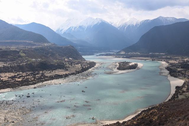 Le "Yarlung Tsangpo" est le nom tibétain du Brahmapoutre. [AFP - STR/AFP]