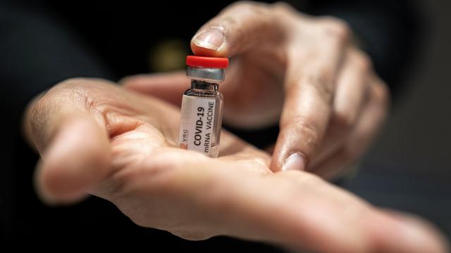 Le développement de la technologie liée aux vaccins à ARN messager a débuté il y a 30 ans. [Reuters - Athit Perawongmetha]