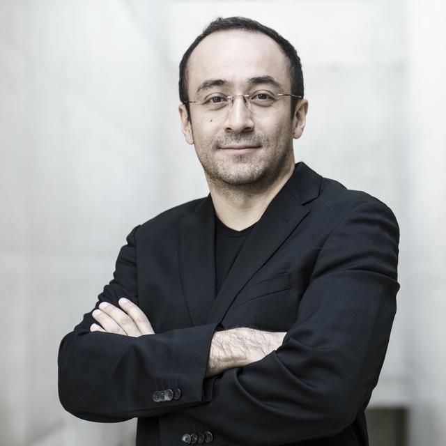 Riccardo Minasi, chef d'orchestre et violoniste. [riccardominasi.com - ©Nancy Horowitz]