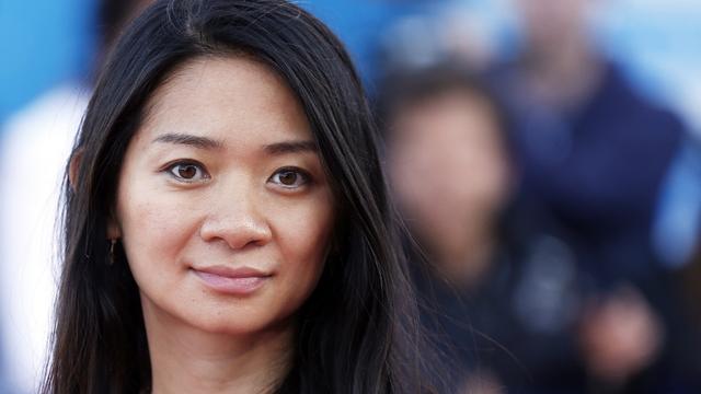 Nominée pour les Oscars, la cinéaste américano-chinoise Chloé Zhao a remporté le Lion d'or à Venise. [EPA/Keystone - Nina Prommer]