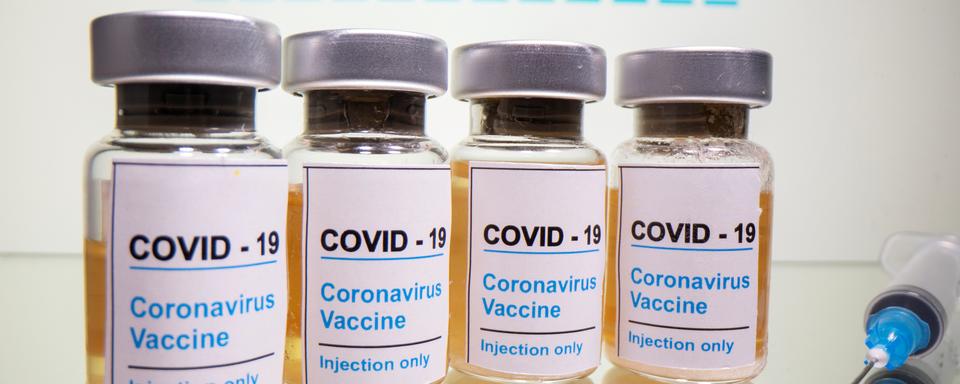 Fioles du vaccin de Moderna contre le Covid-19. [Reuters - Dado Ruvic]