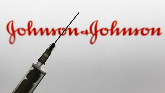 L'Union européenne valide le vaccin de Johnson & Johnson. [AFP - Jakub Porzycki/NurPhoto]