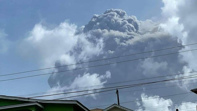 L'éruption du volcan La Soufrière à St-Vincent a provoqué un vent de panique sur l'archipel. [AFP - Zen Punnett]