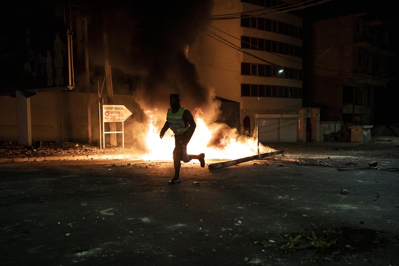 Les autorités sénégalaises ont établi un couvre-feu depuis mercredi soir à Dakar. [AFP - John Wessels]