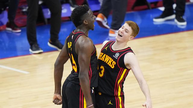 La joie de Capela (à gauche) et de Huerter. [Matt Slocum]