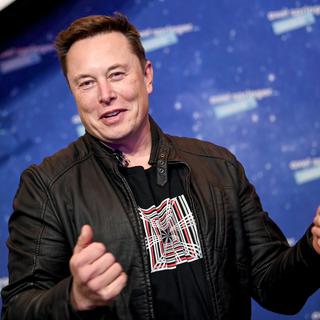 Elon Musk, le patron de Tesla, devient officiellement l'homme le plus riche du monde. [Keystone - Britta Pedersen]