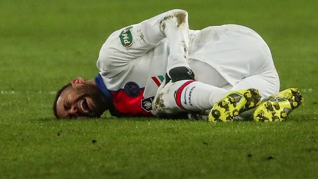 Neymar s'est blessé en marge du match de Coupe de France entre le PSG et Caen [EPA/CHRISTOPHE PETIT TESSON]