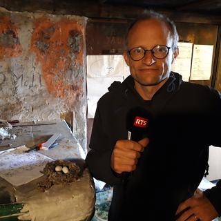 Jacques Laesser, spécialiste des martinets à la station ornithologique suisse de Sempach. [RTS - Bastien von Wyss]