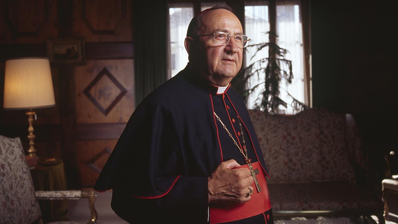 Le cardinal Henri Schwery, photographié en septembre 2005, avait été évêque de Sion jusqu'en 1995. [Keystone - Gaetan Bally]