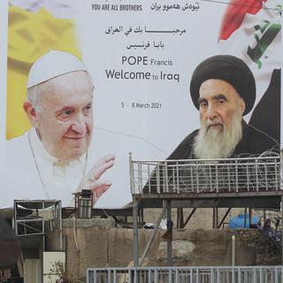 L'une des rencontres religieuses les plus importantes de l'histoire a débuté samedi matin en Irak: le pape François a été reçu par le grand ayatollah Ali Sistani, plus haute autorité religieuse de nombreux musulmans chiites. [AFP - AHMAD AL-RUBAYE]