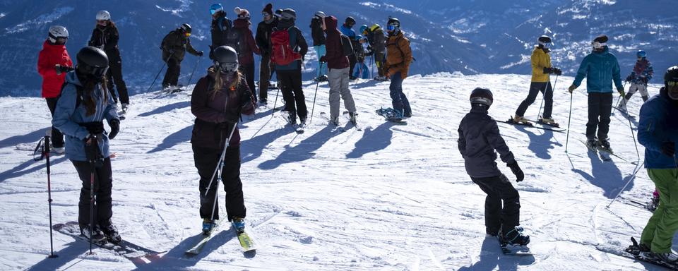 Sur les pistes de ski d'Anzère, 24 janvier 2021. [Keystone - Laurent Gilliéron]