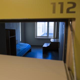 En Suisse, 6316 personnes étaient en détention au 31 janvier, ce qui représente une baisse de 8,4% par rapport à un an auparavant. Cela correspond à 73 détenus pour 100'000 habitants. [KEYSTONE - JEAN-CHRISTOPHE BOTT]
