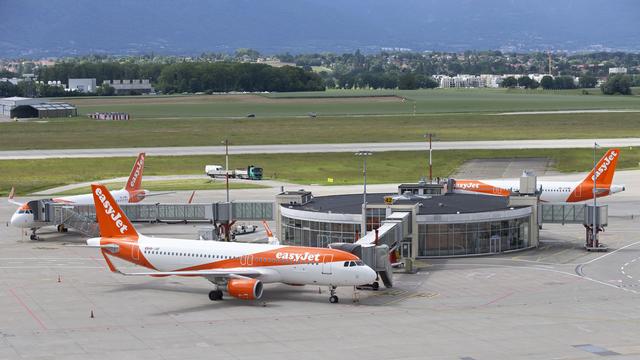 Le trafic aérien reprend du poil de la bête en ce mois de juin à l'aéroport de Genève. [Keystone - Salvatore Di Nolfi]