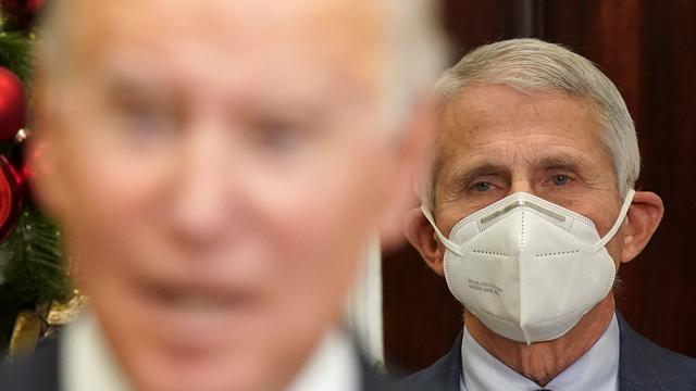 Anthony Fauci, directeur de l'institut américain des maladies infectieuses, ici photographié le 29 novembre pendant une conférence de presse du président Joe Biden. [Reuters - Kevin Lamarque]