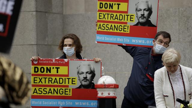 L'Australien de 49 ans Julian Assange doit être fixé sur son sort ce lundin 4 janvier à la cour de l'Old Bailey, à Londres [Keystone - Matt Dunham]